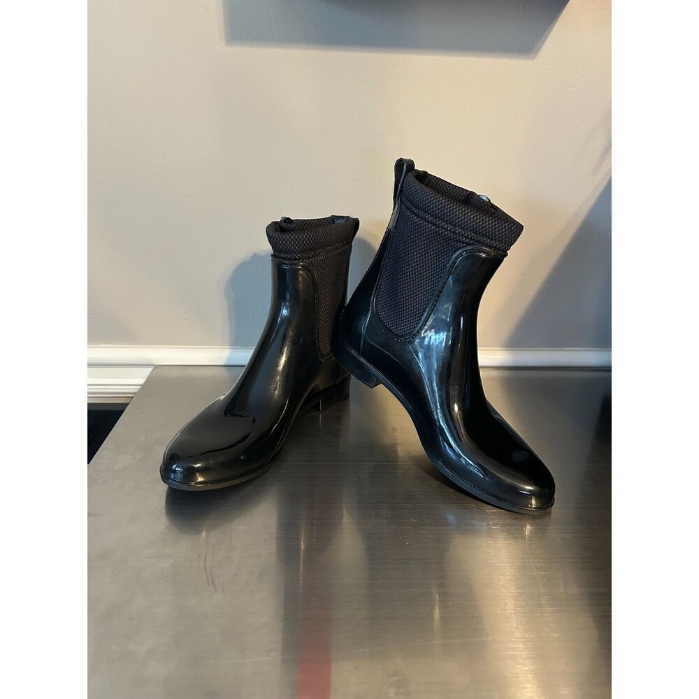 Nine West Cooper 3 Black Glossy Ankle Rain Booties Women's Size 8M